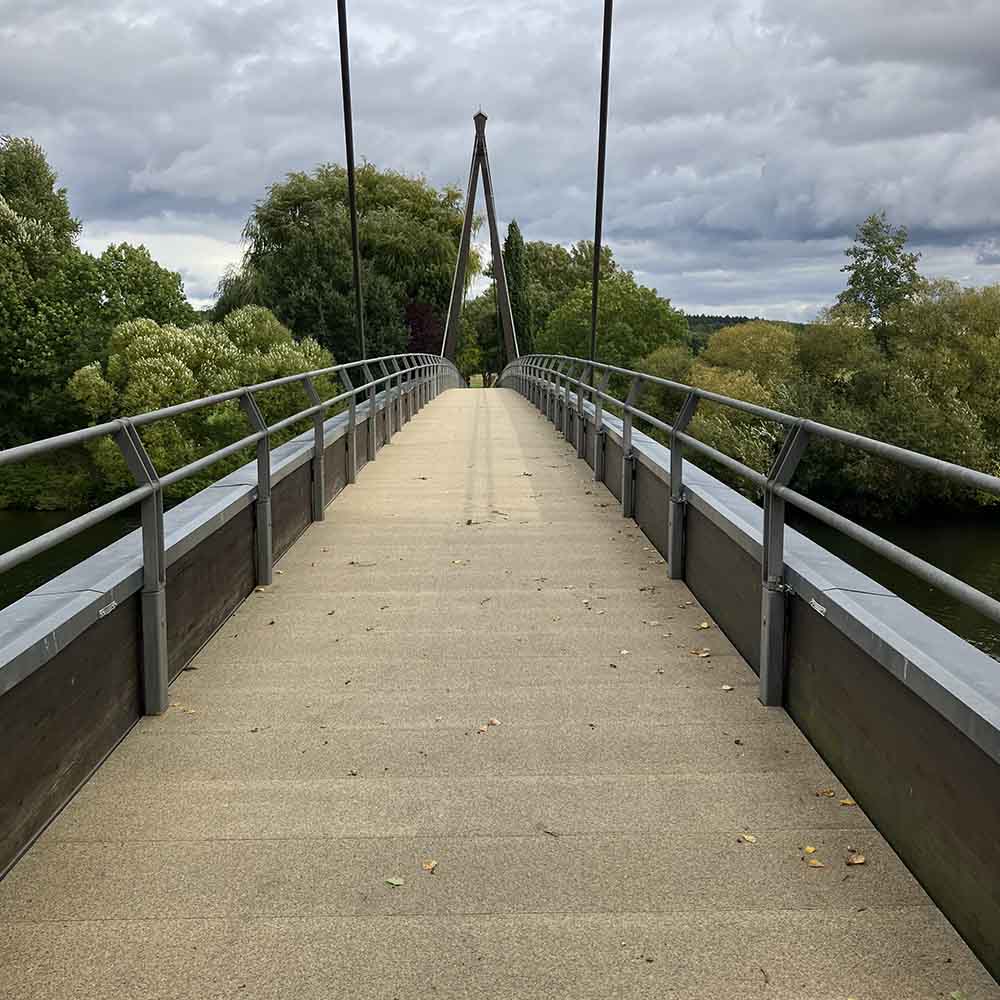 De snelle montagemethodes van GVK Brugdekplanken voor voetgangersbruggen en fietsbruggen