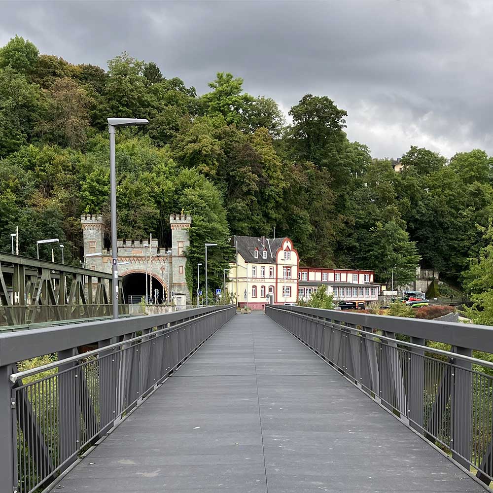 GVK Brugdekplanken op afschot door montagemethode