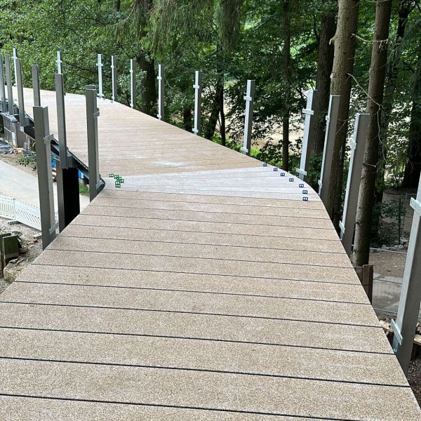 Wildpark Hundshaupten Duitsland, beter toegankelijk voor publiek