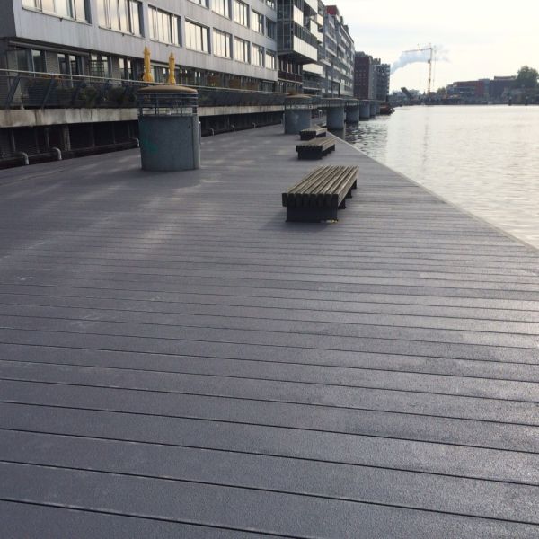 1740 m2 GVK brugdekplank 256.40 in Zaanstad